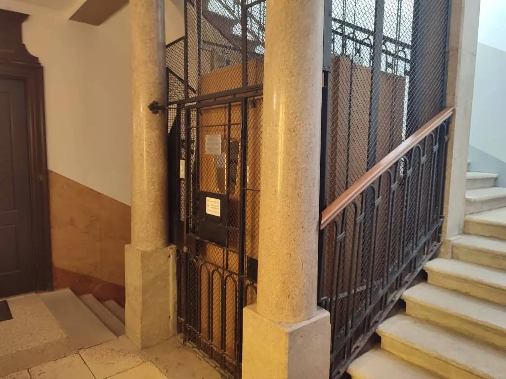 Trilocale ristrutturato, centro storico — Trieste · Centro